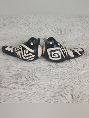 VTG Chulucanas Peruvian Folk Art Pottery Love Bird Figurines SET OF 2 Signed LP